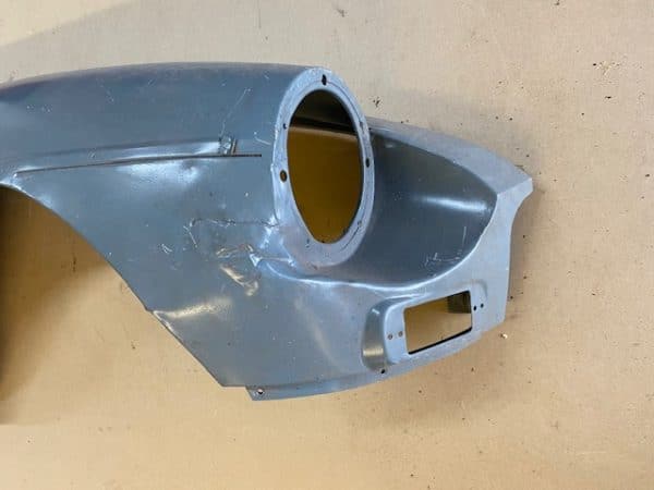 MGB Roadster Front Wing RH - Image 5