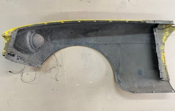 MGB Roadster Front Wing RH - Image 5